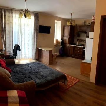 Олександра Довженка вул., 23