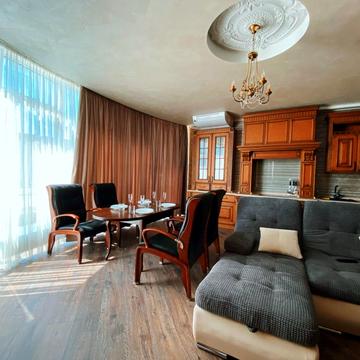 Аркадійське плато вул. (Гагаринське плато), 5/2