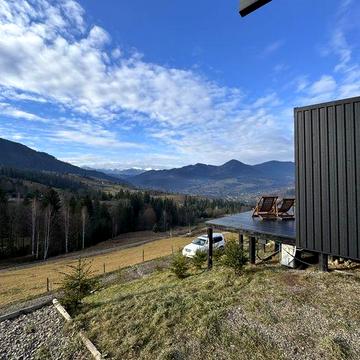 Продаж 2х будинків з налагодженим бізнесом в горах