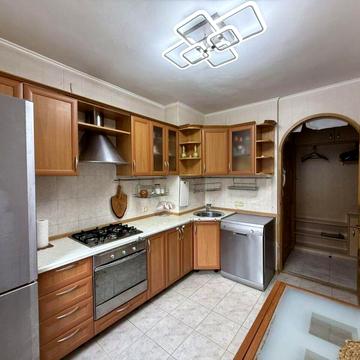 Вірменська вул., 3