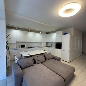 Олексія Вадатурського вул. (Маршала Малиновського), 18