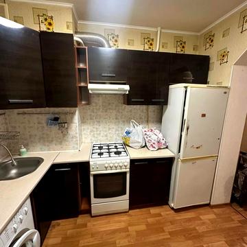 Академіка Заболотного вул., 38