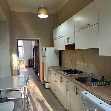 Продаж однокімнатної квартири в затишному місці