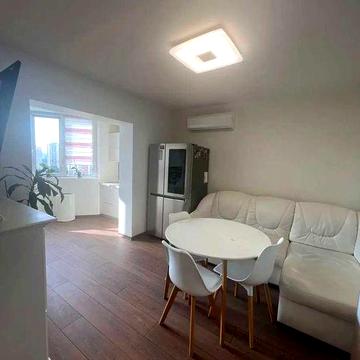 Повністю укомплектована.Драгоманова вул., 12-А. Метро 5 хв