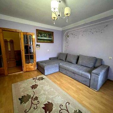 Здається в оренду простора 3-кімнатна квартира, район Росвигово