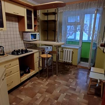 Ярослава Баїса вул. (Володимира Висоцького), 23