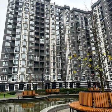 Простора 1-кімнатна квартира в ЖК “Гранд Бурже”, Буча ЖК Гранд Бурже