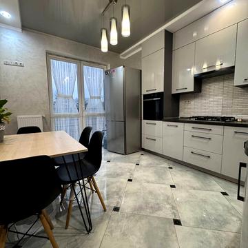 Малоголосківська вул., 12б