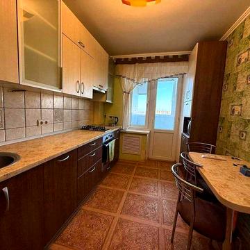 В оренду 2-кімнатна квартира по вул. Петропавлівська (ЦЕНТР)