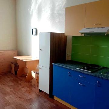 Здам гостинку в жк "Улюблений дворик" на тривалий термін