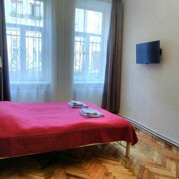 Оренда  від власника 2-кім кв. 15 хв. до центру(є світло)