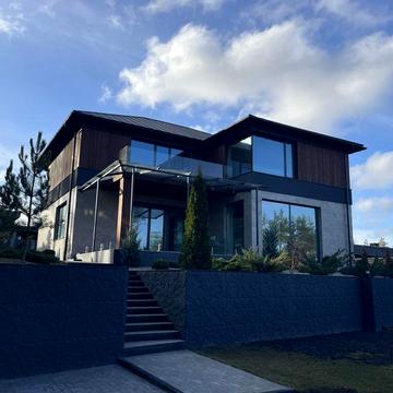 Елітний двоповерховий будинок з басейном і BBQ-зоною в Ходосівці