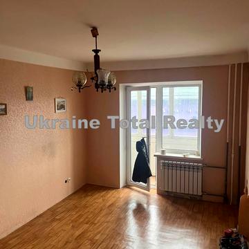 Оболонський просп., 37