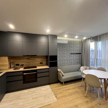 Валерія Лобановського просп., 144