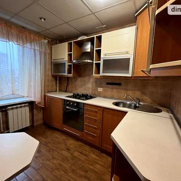 Довгострокова оренда 1к Квартира Подільська вулиця