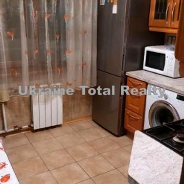 Пантелеймона Куліша вул. (Челябінська), 1