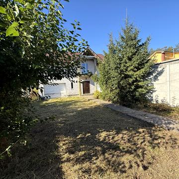 6-та Лінія вул., 24/2