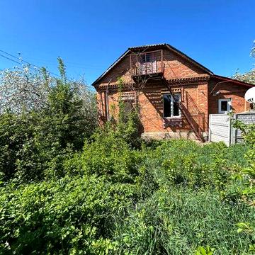 Частина будинку, одноповерховий з горищем. Зупинка близько! 32676