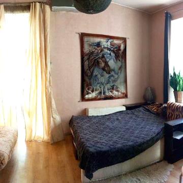 Костянтинівська вул., 37