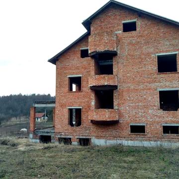 Центральна