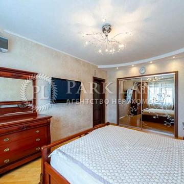 Продам 3к квартиру Феодосійський пров.14а Саперно-Слобідська Голосіїв