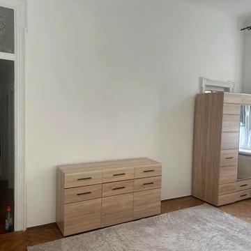 Гетьмана Петра Дорошенка вул. (), 42