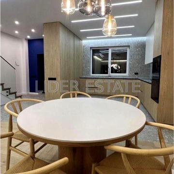 Продаж таунхауса у КМ New Village