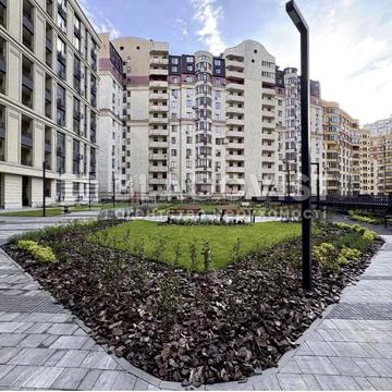 Річкова вул., 4