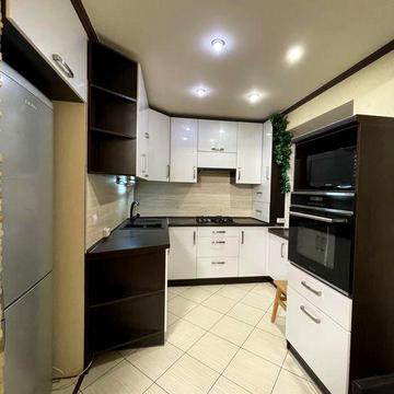 продам 3к с ремонтом на Титова, р-н Аполло