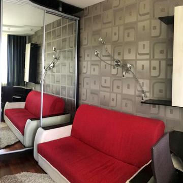 Олександрівська вул., 16