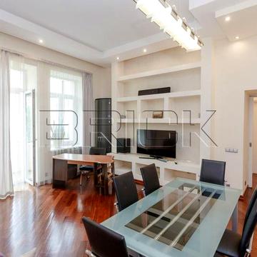 Продаж трикімнатної квартири