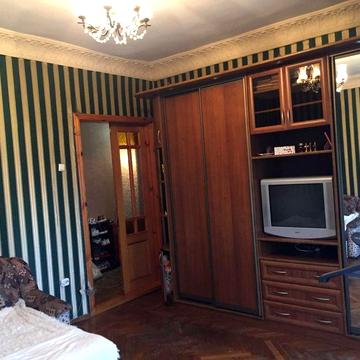 Продам 3-х комнатную сталинку с узаконенным гаражом