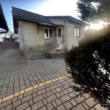 Здається будинок у місті Стебник