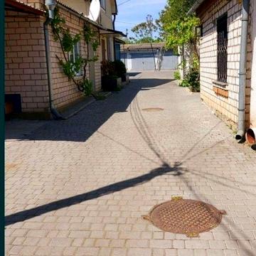 Продаю 2к/к Центр с гаражом