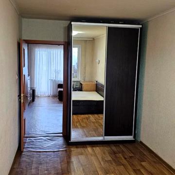 Героїв просп., 4