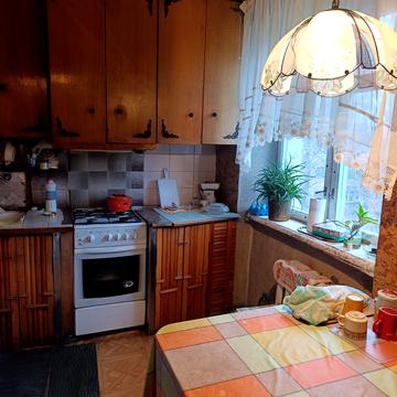 Героїв Крут вул. (Валентини Терешкової), 4