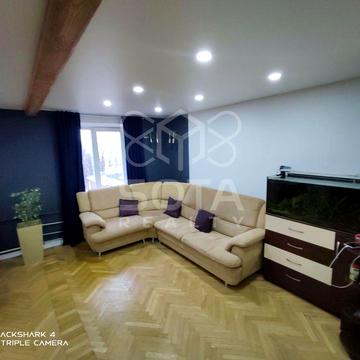 3К, вул. Гетьмана Кирила Розумовського, метро