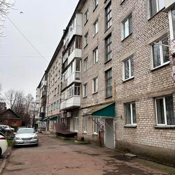 Небесної Сотні вул. (Московська), 16