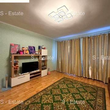 Продам 2к квартиру Захистників України метро Кінний ринок