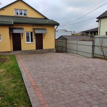 Андрея Шептицького вул., 14