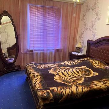 Академіка Корольова вул., 96