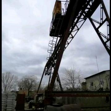 Серпнева вул., 1