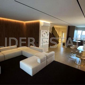 Продаж авторського таунхауса