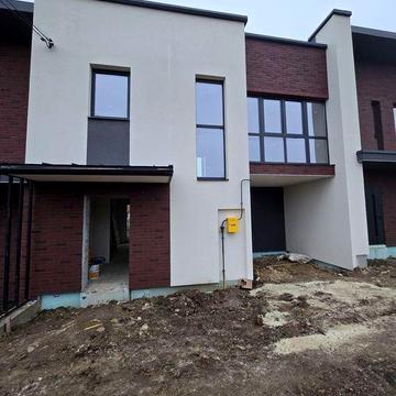 Продам котедж.100 м2.м. Коломия