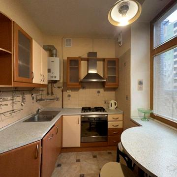 Панаса Мирного вул., 3