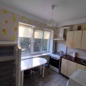 Оренда Сальського 23 Двокімнатна роздільні кімнати метро Сирець 7хв