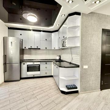 Миру вул., 36