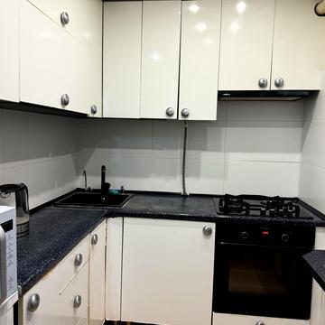 Щаслива вул., 3