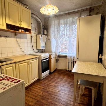 Продаж трикімнатної квартири біля Плеяди