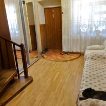 Дворівнева квартира біля Привозу